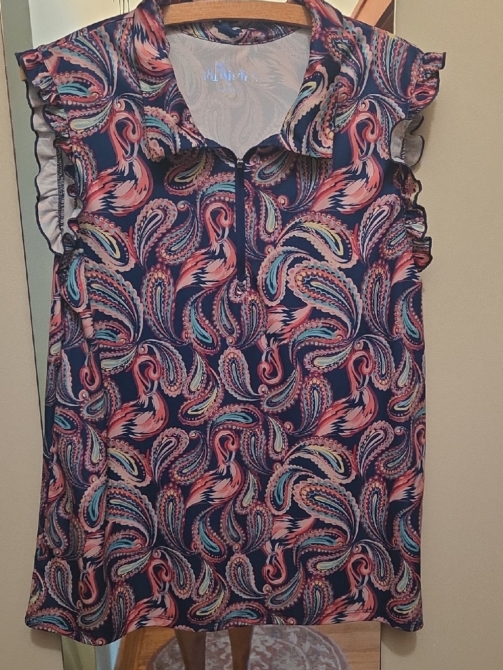 18 BIRDIES Women's Navy Paisley Sleevelelo Top - Pink & Teal Print